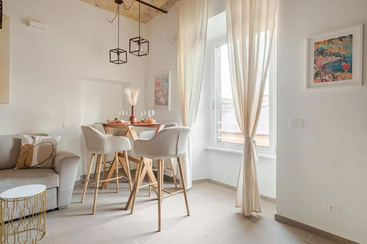 Luxe Escape Colosseo Rome